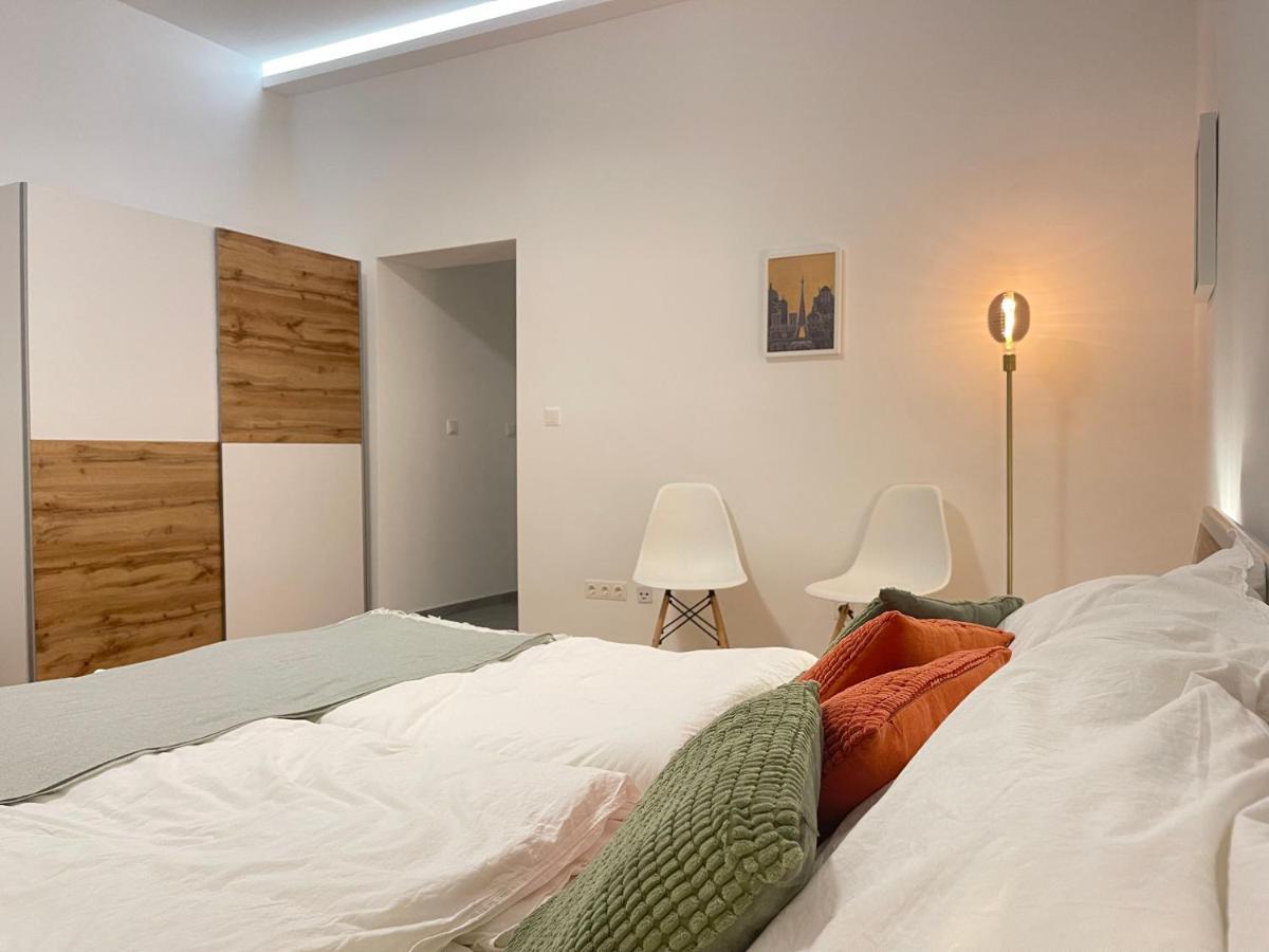Big Apartment Вена Экстерьер фото