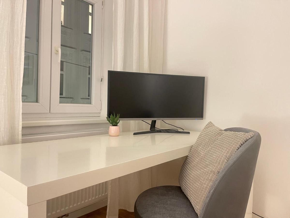 Big Apartment Вена Экстерьер фото