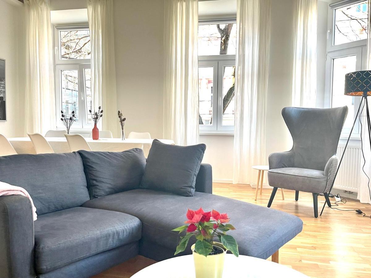 Big Apartment Вена Экстерьер фото